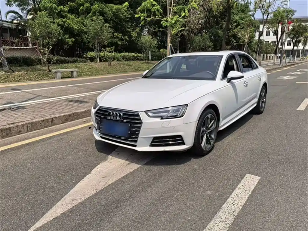 Audi A4L 2019