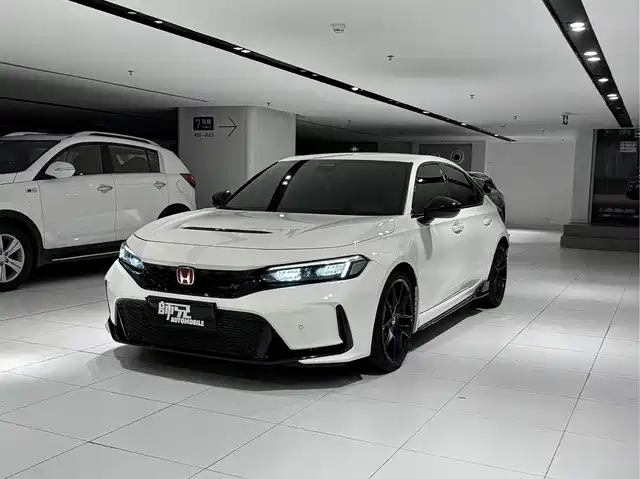 HONDA CIVIC 2025