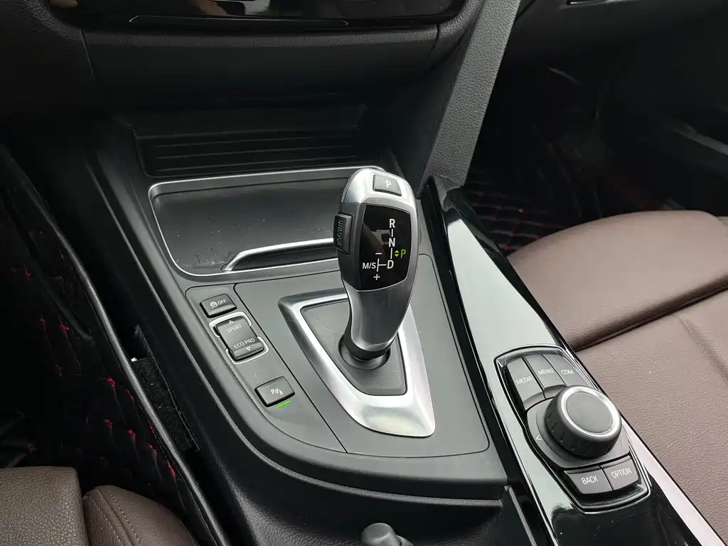 BMW 3 Series — миниатюра 11