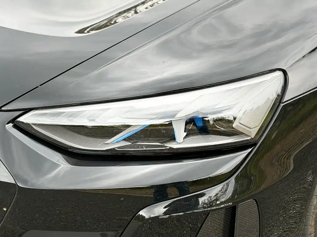 Audi e-tron GT — миниатюра 16