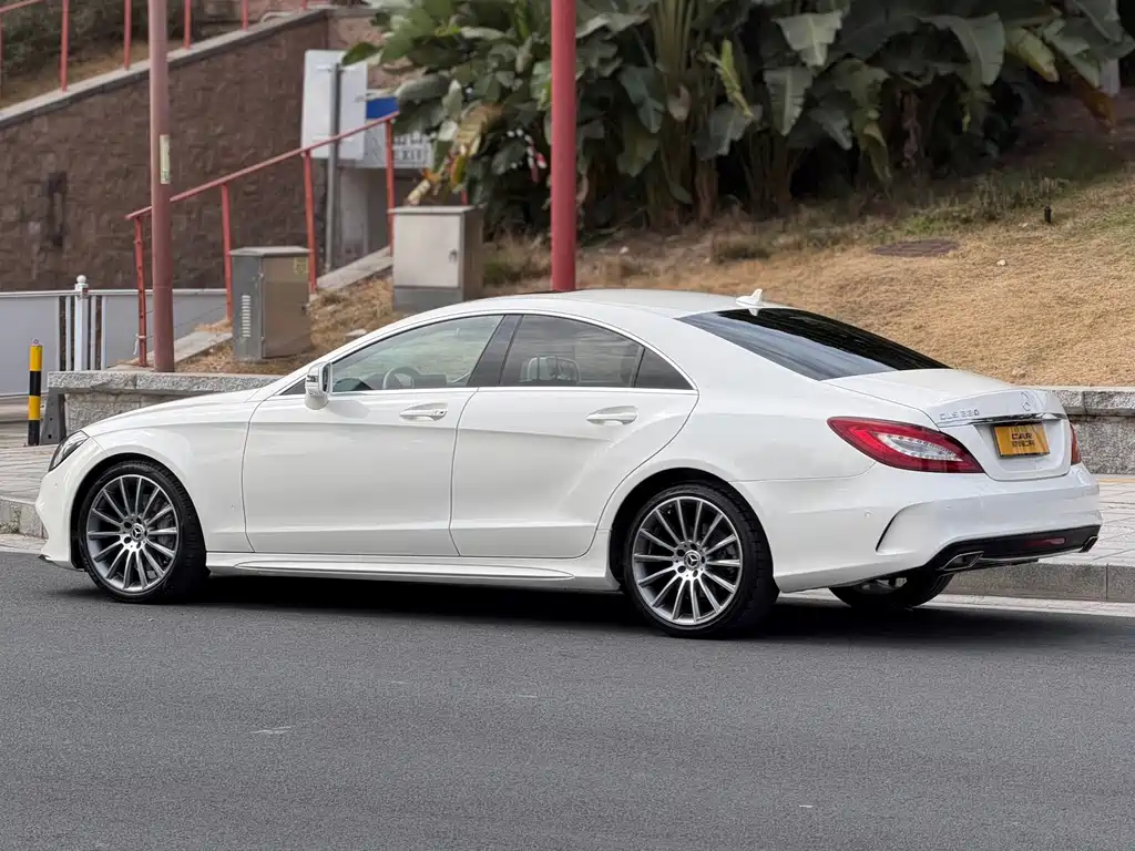 MERCEDES-BENZ CLS
