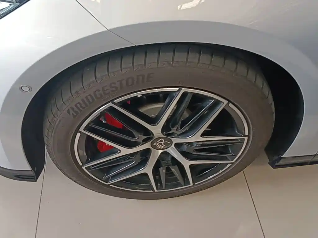 BYD Han L — миниатюра 23