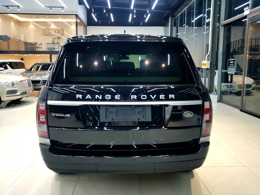 Land Rover Range Rover — миниатюра 5