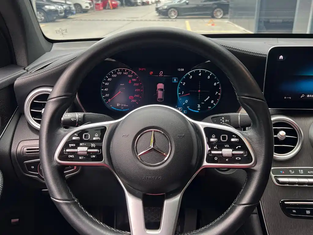 Mercedes-Benz GLC Coupe — миниатюра 14
