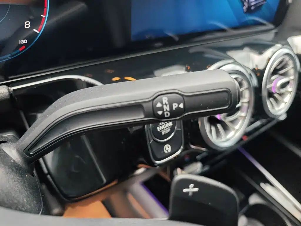 Mercedes-Benz GLA — миниатюра 10