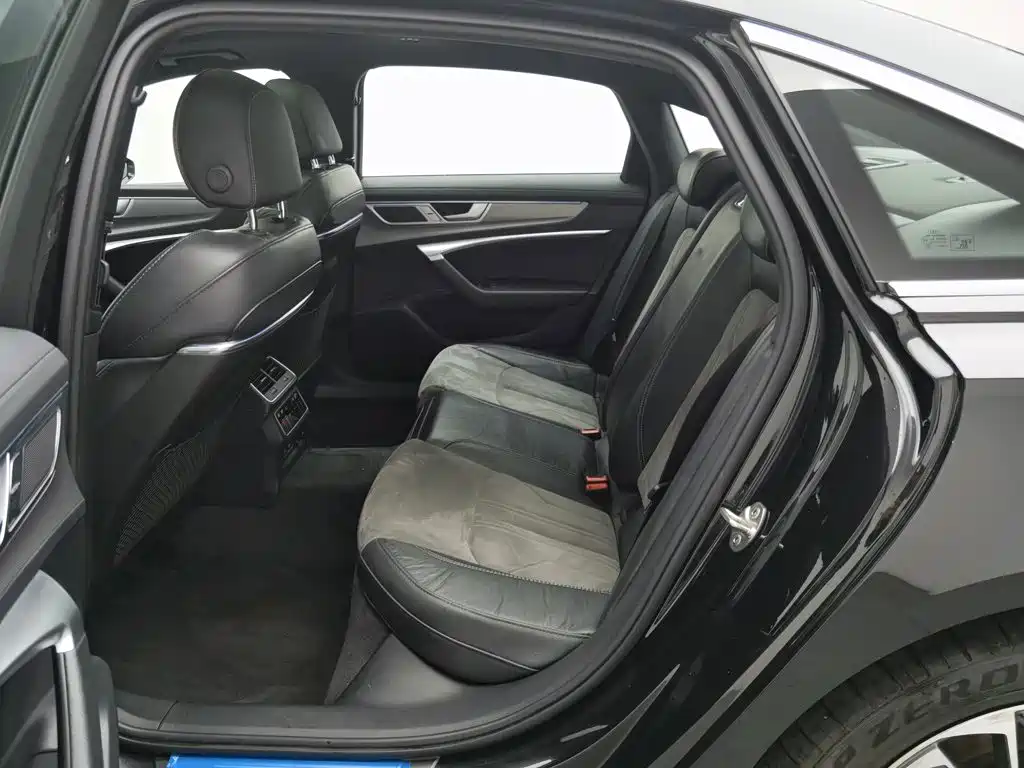Audi A6L New Energy — миниатюра 15