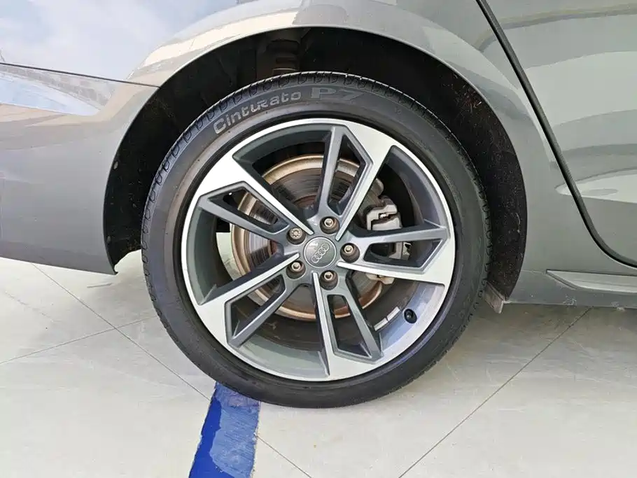 Audi A4L — миниатюра 6