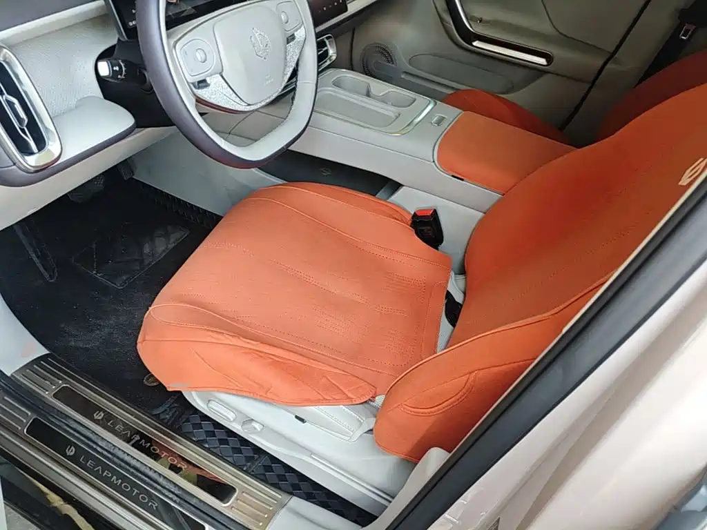 Leapmotor Leapmotor B01 — миниатюра 15