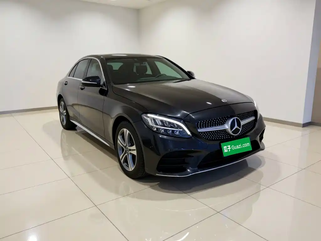 Mercedes-Benz C-Class — миниатюра 3
