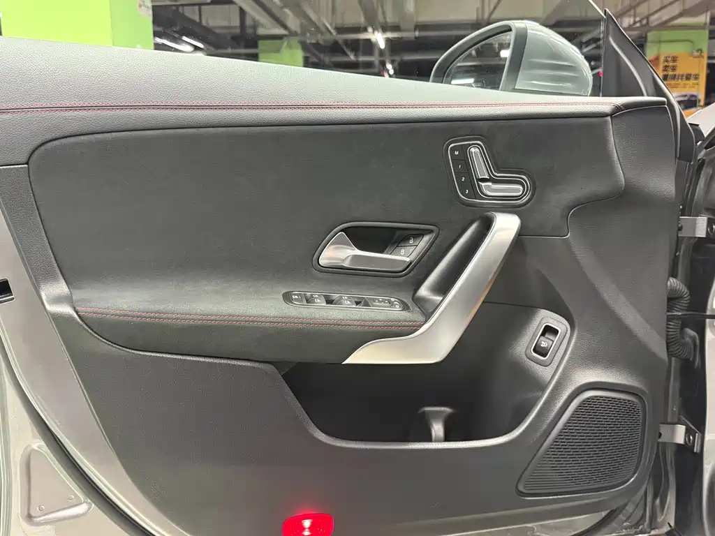 Mercedes-Benz CLA (Import) — миниатюра 4