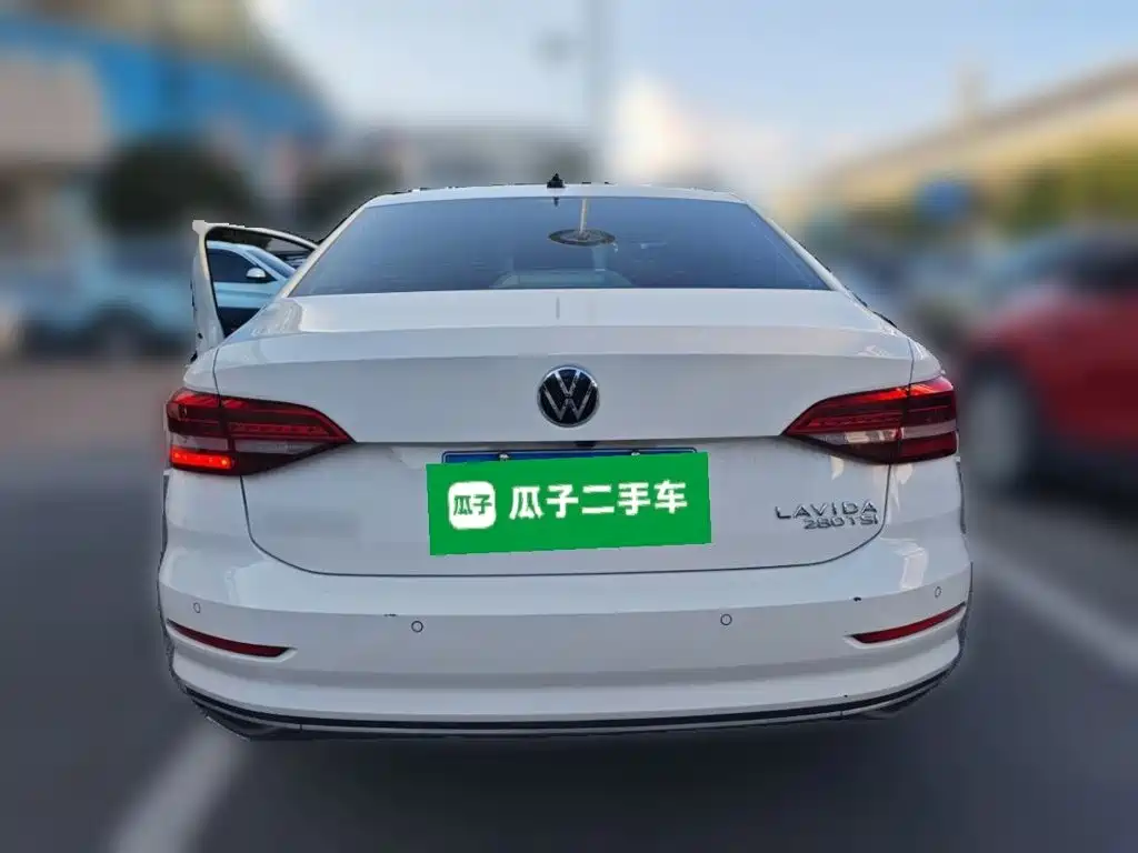 Volkswagen Lavida — миниатюра 5