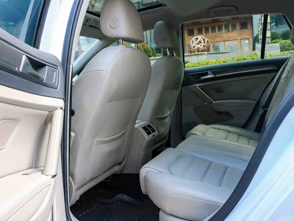 Volkswagen Golf — миниатюра 9