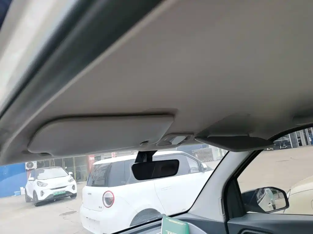 Wuling MINIEV — миниатюра 18