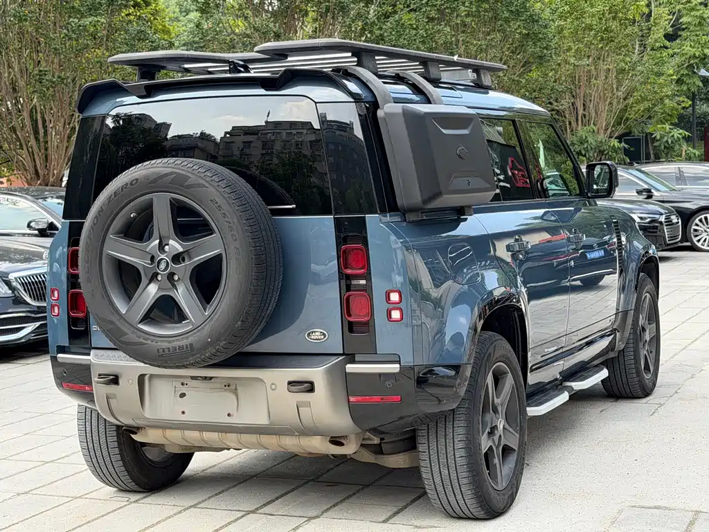 Land Rover Defender — миниатюра 3
