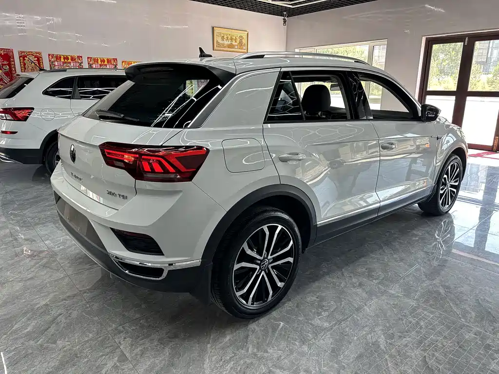 Volkswagen T-Roc — миниатюра 6