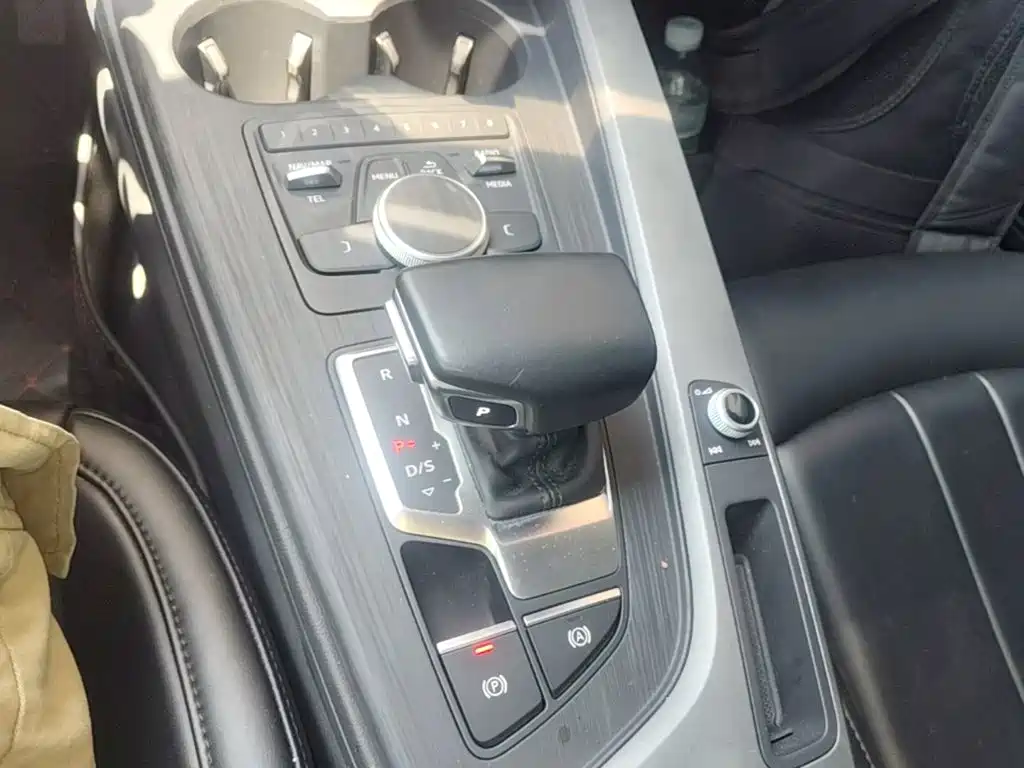 Audi A4L — миниатюра 14