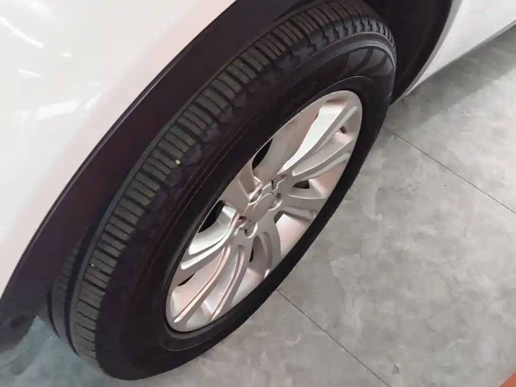 Land Rover Discovery Sport — миниатюра 23