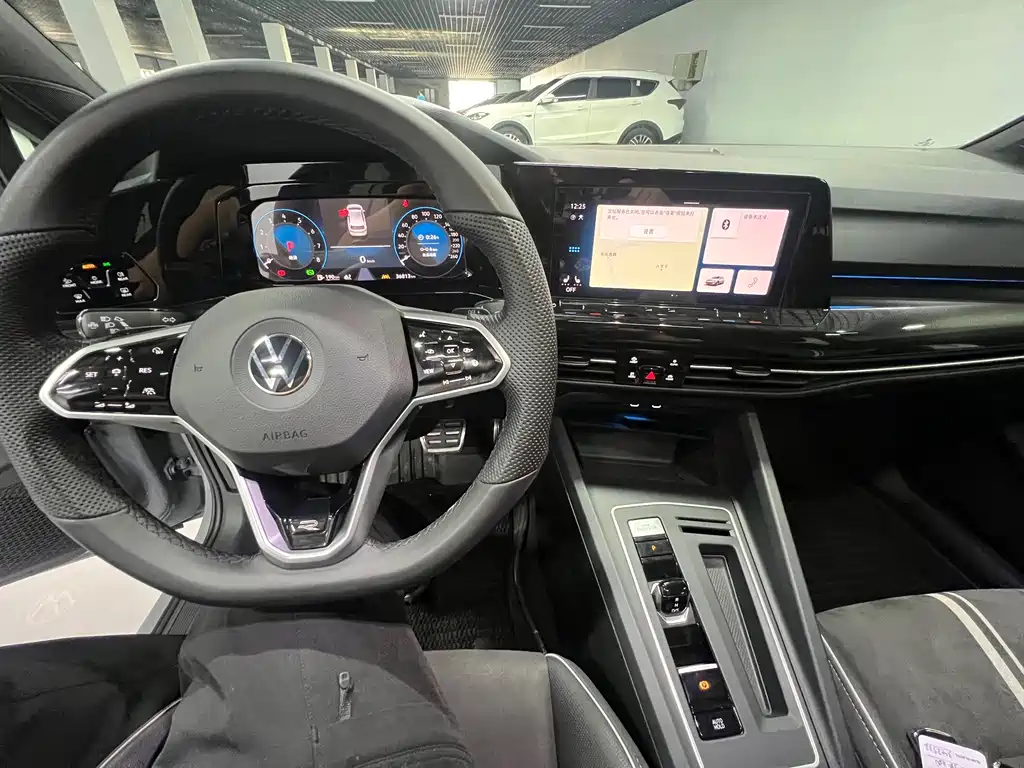 Volkswagen Golf — миниатюра 15