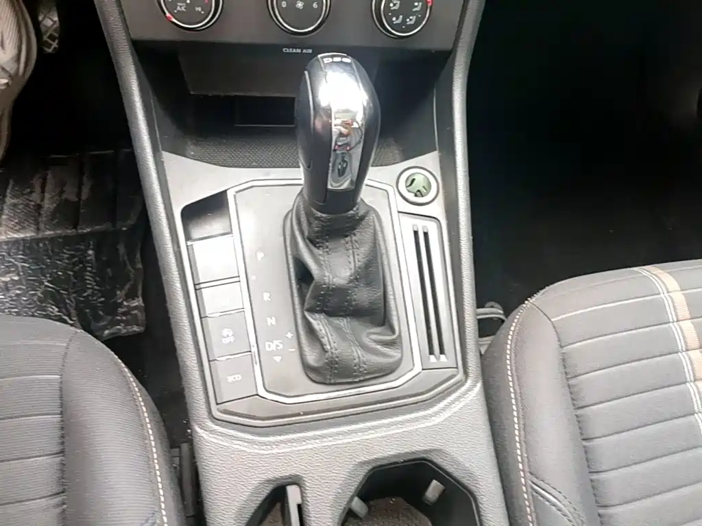 Volkswagen Lavida — миниатюра 14