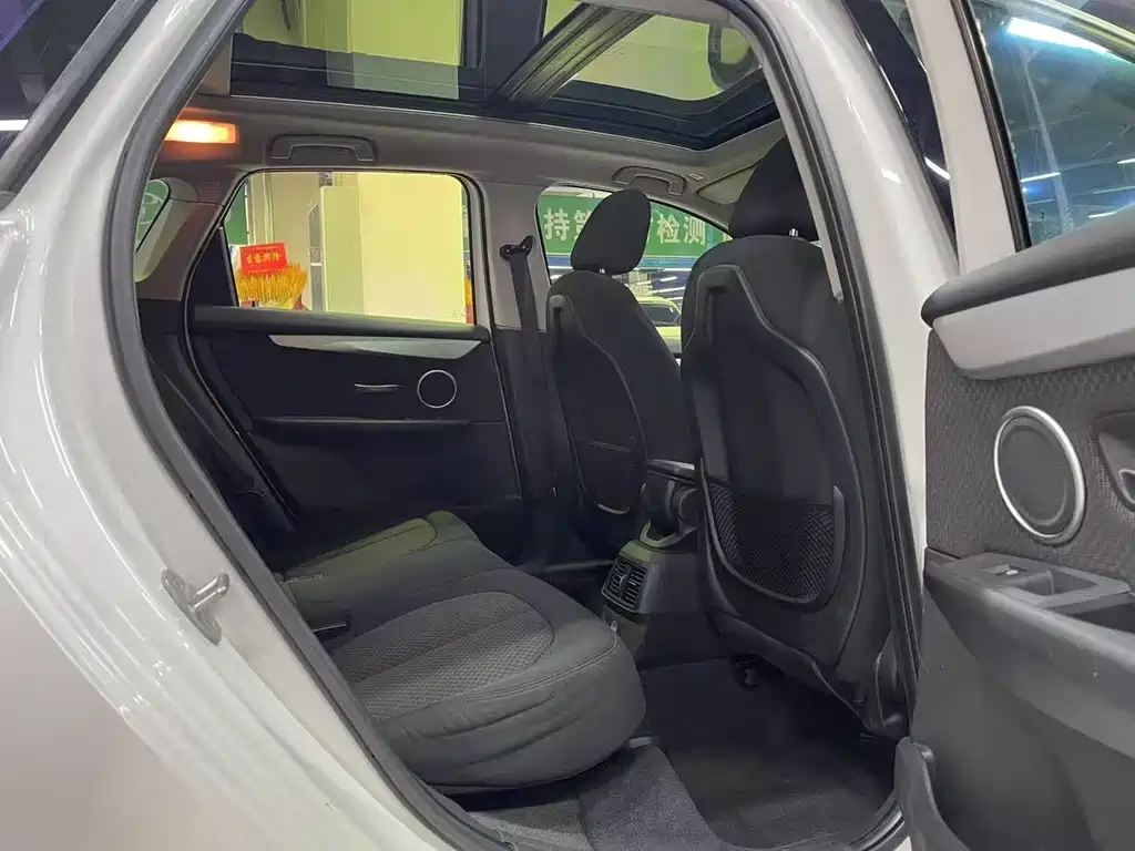 BMW 2 SERIES STATION WAGON