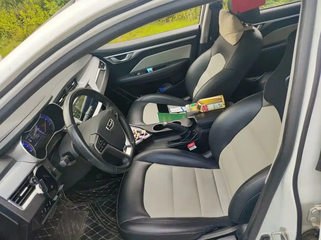 Geely Vision — миниатюра 11