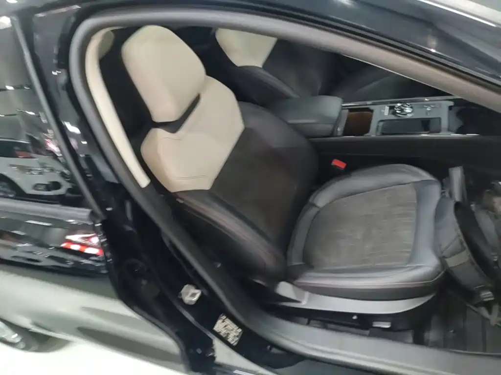 Ford Mondeo — миниатюра 25