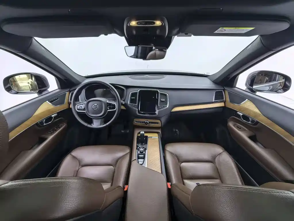 Volvo XC90 — миниатюра 12