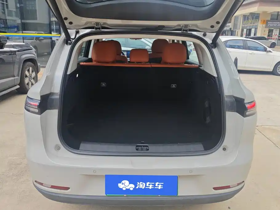 Leapmotor Leapmotor C10 — миниатюра 4