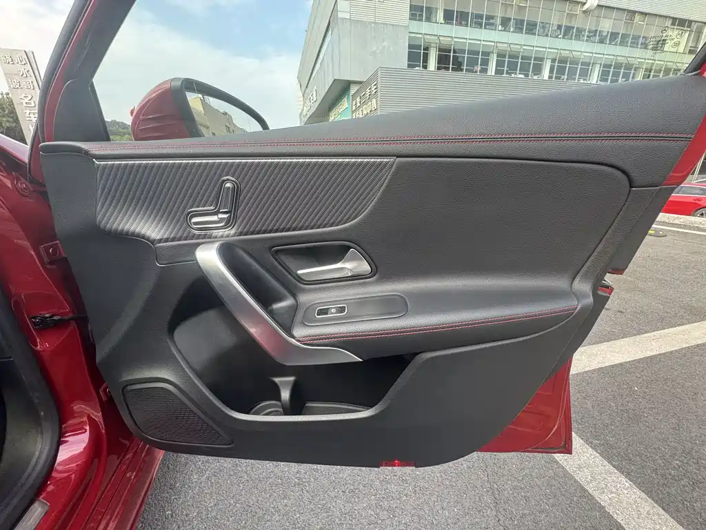 MERCEDES-BENZ A CLASS