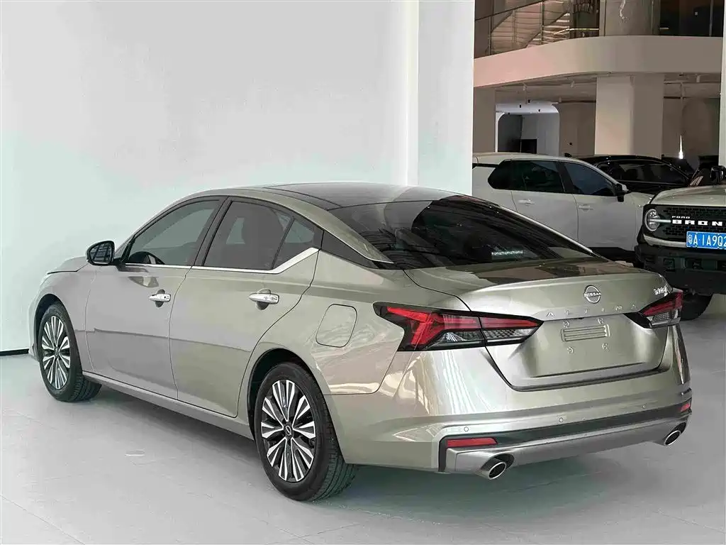 Nissan Teana — миниатюра 4