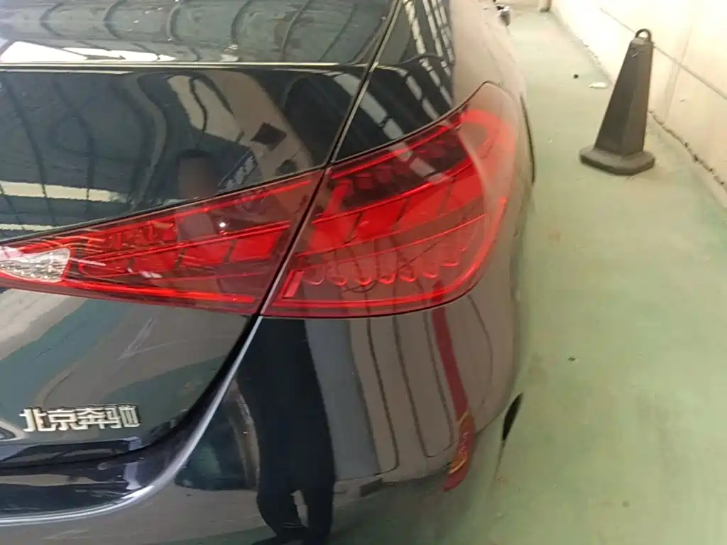 Mercedes-Benz C-Class — миниатюра 8