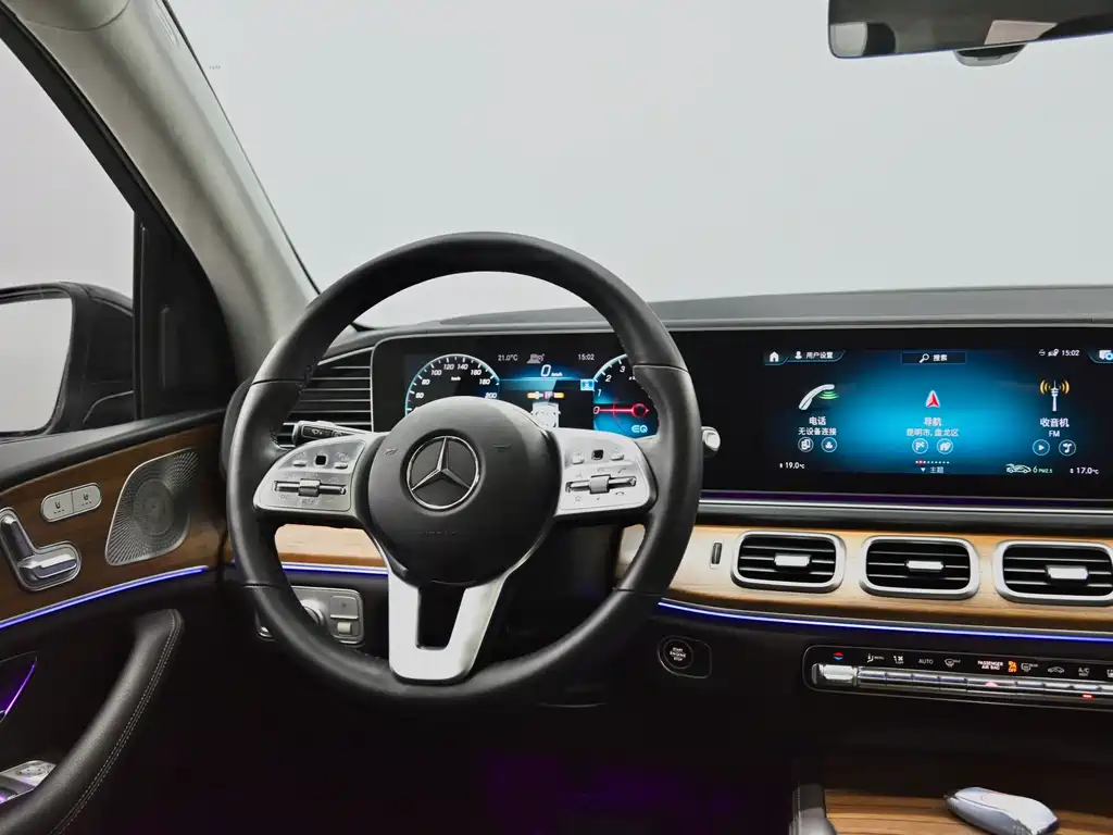 Mercedes-Benz GLE New Energy — миниатюра 11