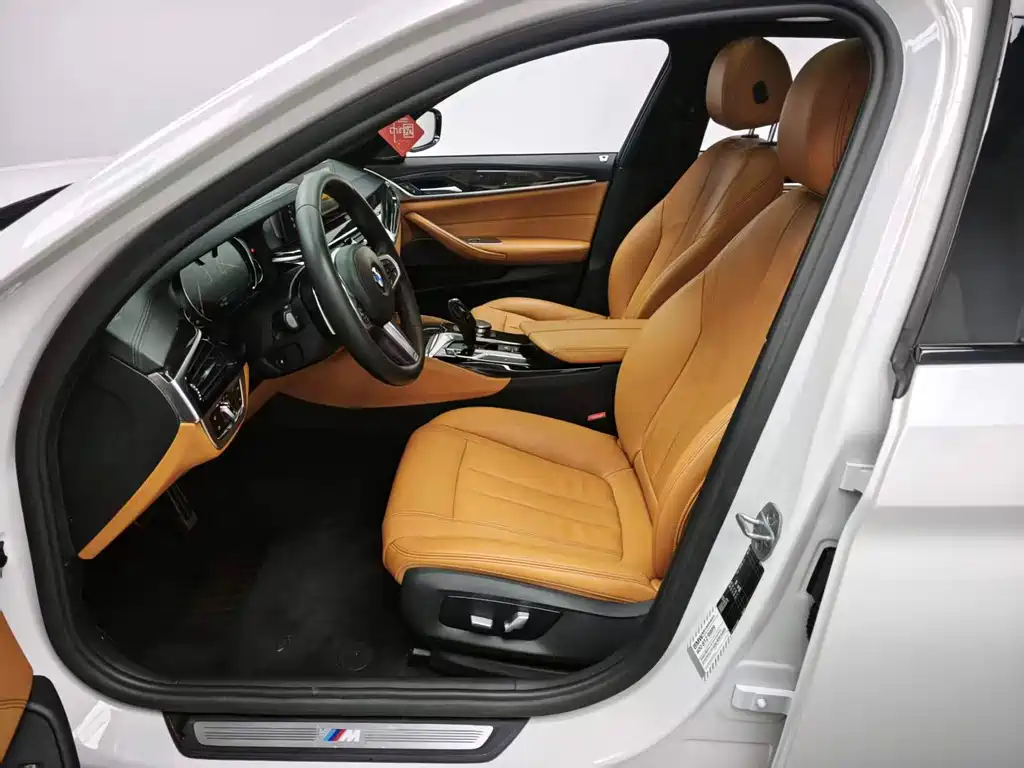 BMW 5 Series — миниатюра 4