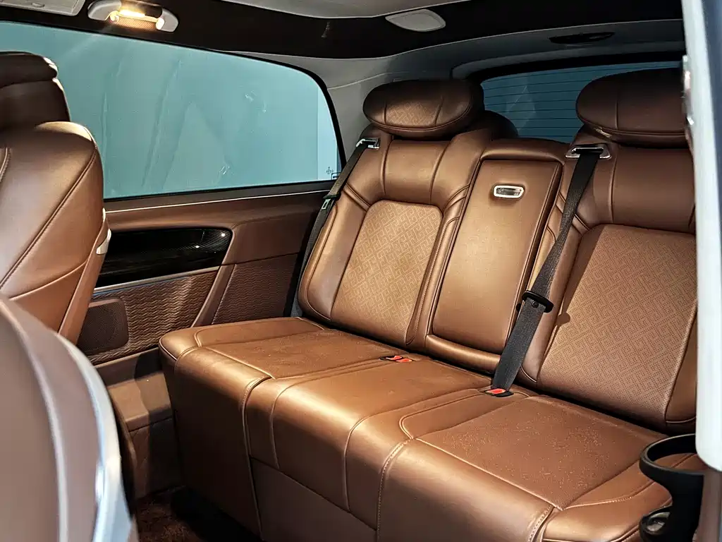 Mercedes-Benz V-Class — миниатюра 15
