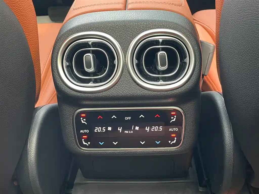 Mercedes-Benz GLC — миниатюра 11