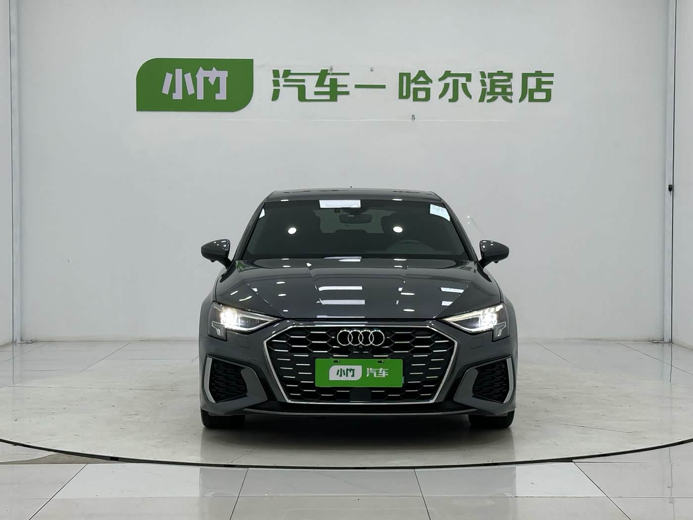 Audi A3 1.4 л 2022 г. Серебристо-серый, пробег 31000 км