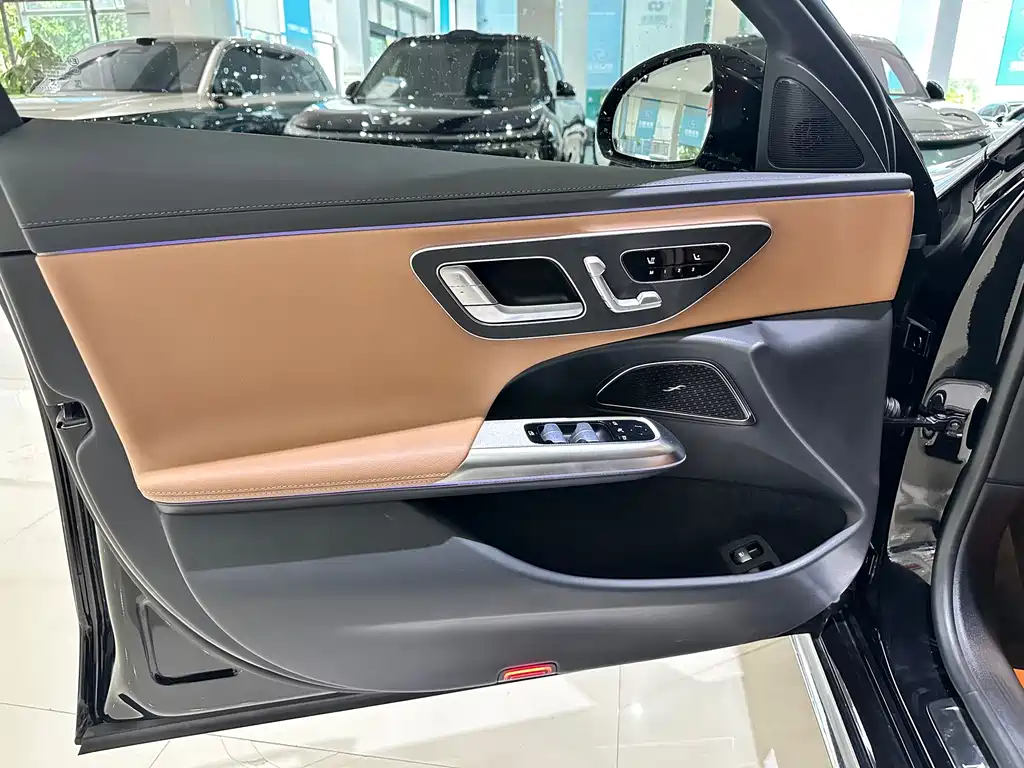 Mercedes-Benz E-Class New Energy — миниатюра 8