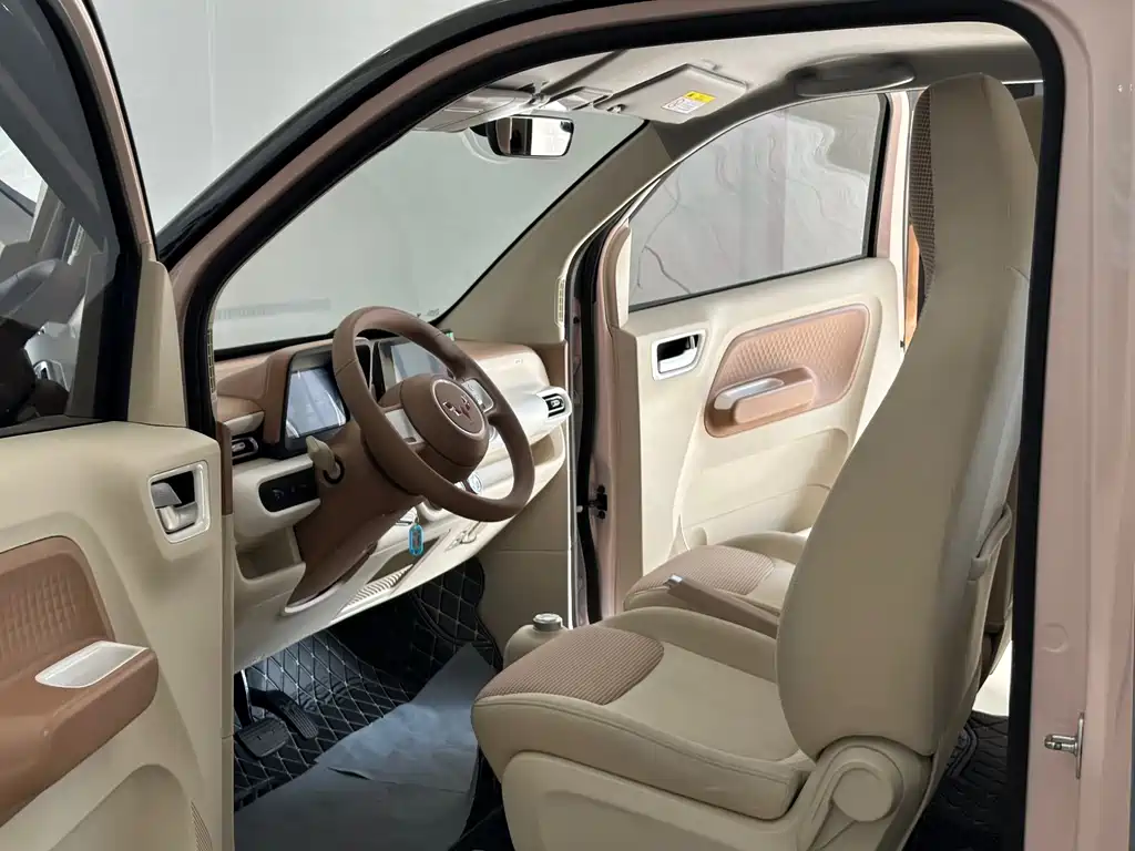 Wuling MINIEV — миниатюра 8