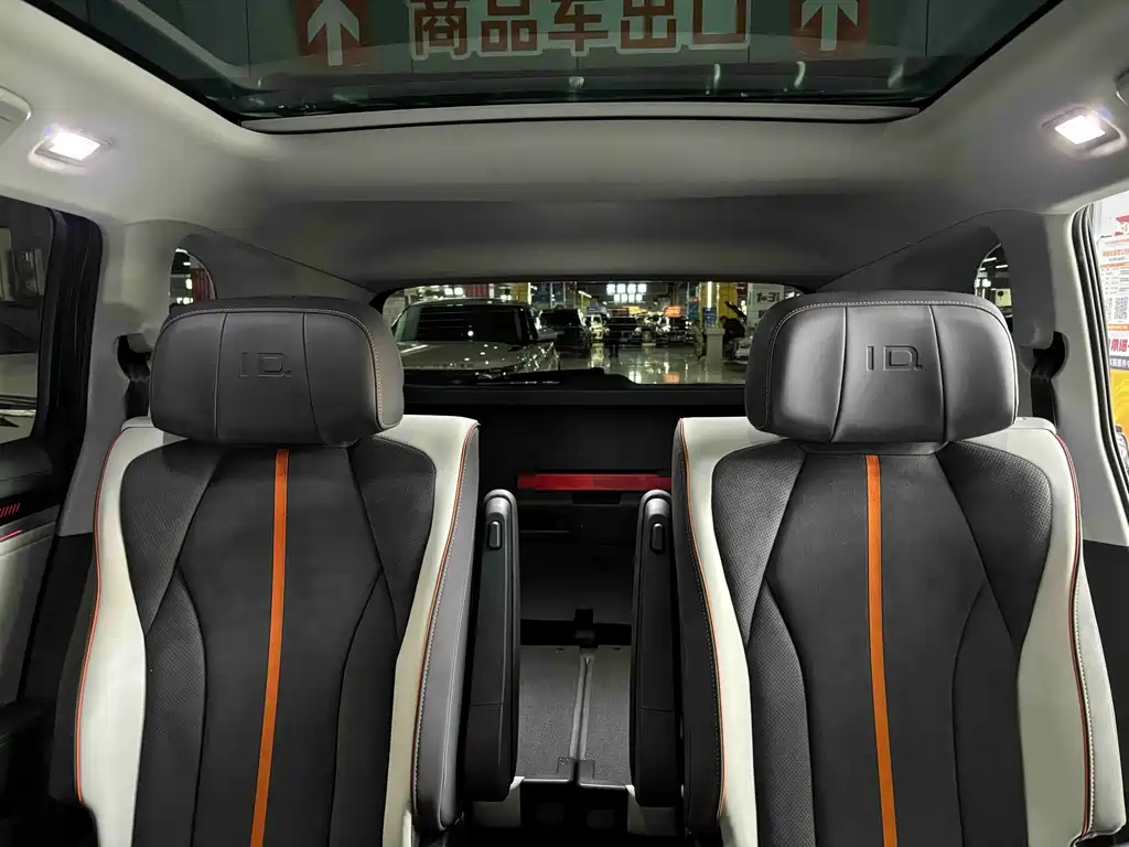 VOLKSWAGEN ID.6 CROZZ