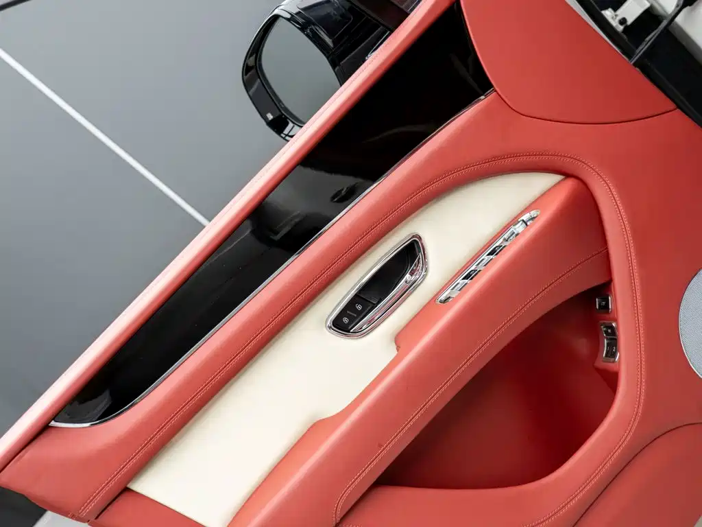 Bentley Bentayga — миниатюра 8