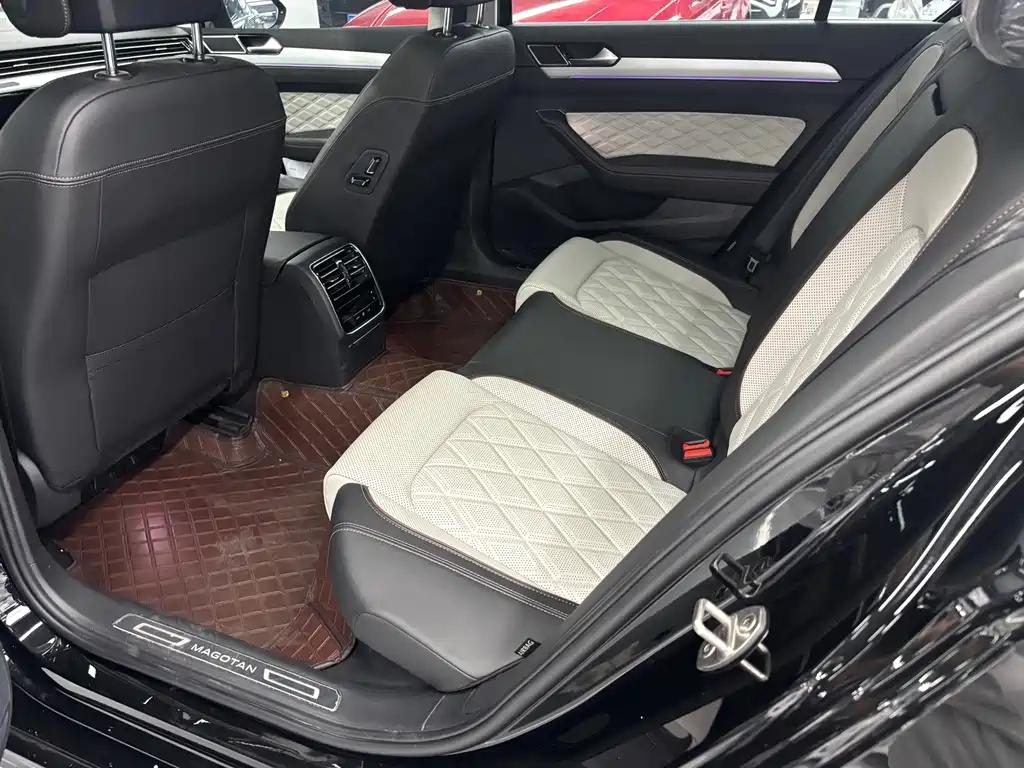 Volkswagen Magotan — миниатюра 6