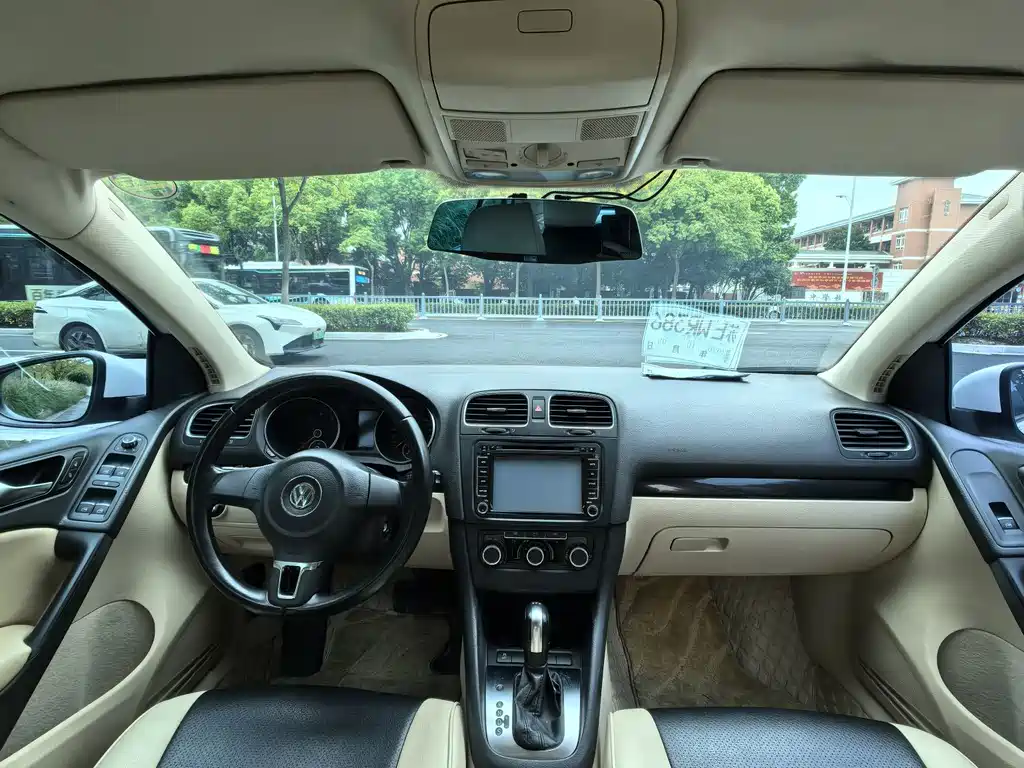 Volkswagen Golf — миниатюра 13