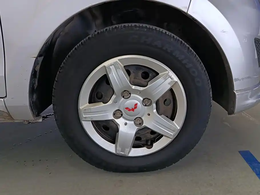 Wuling Hongguang — миниатюра 6