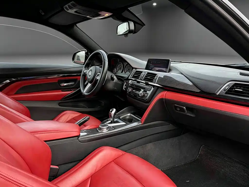 BMW M4 — миниатюра 5