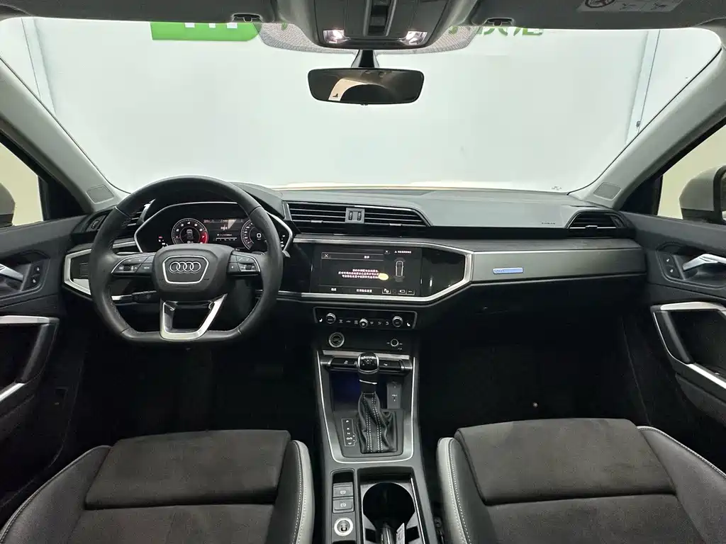 Audi Q3 — миниатюра 12