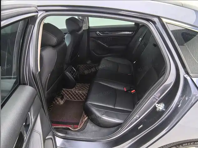 Honda Accord — миниатюра 8