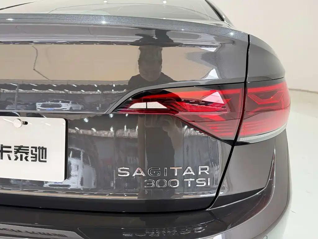 Volkswagen Sagitar — миниатюра 10