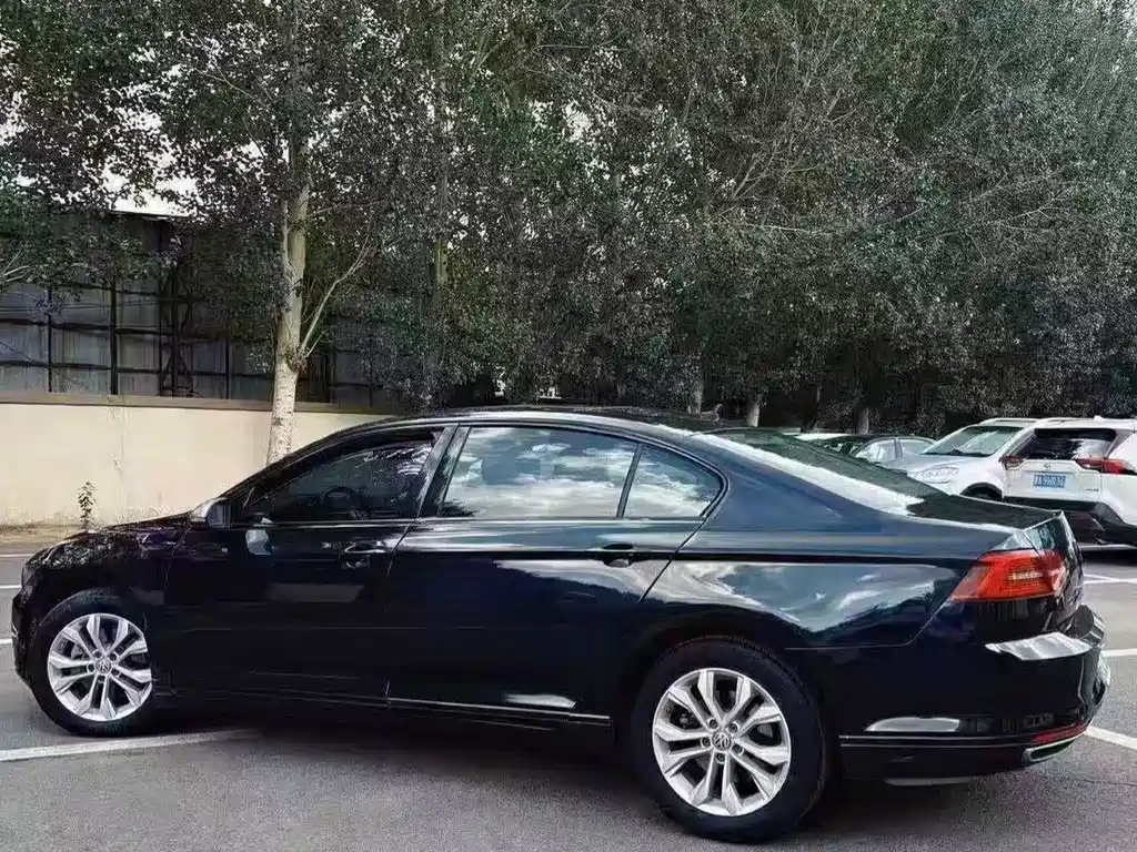 Volkswagen Magotan — миниатюра 4