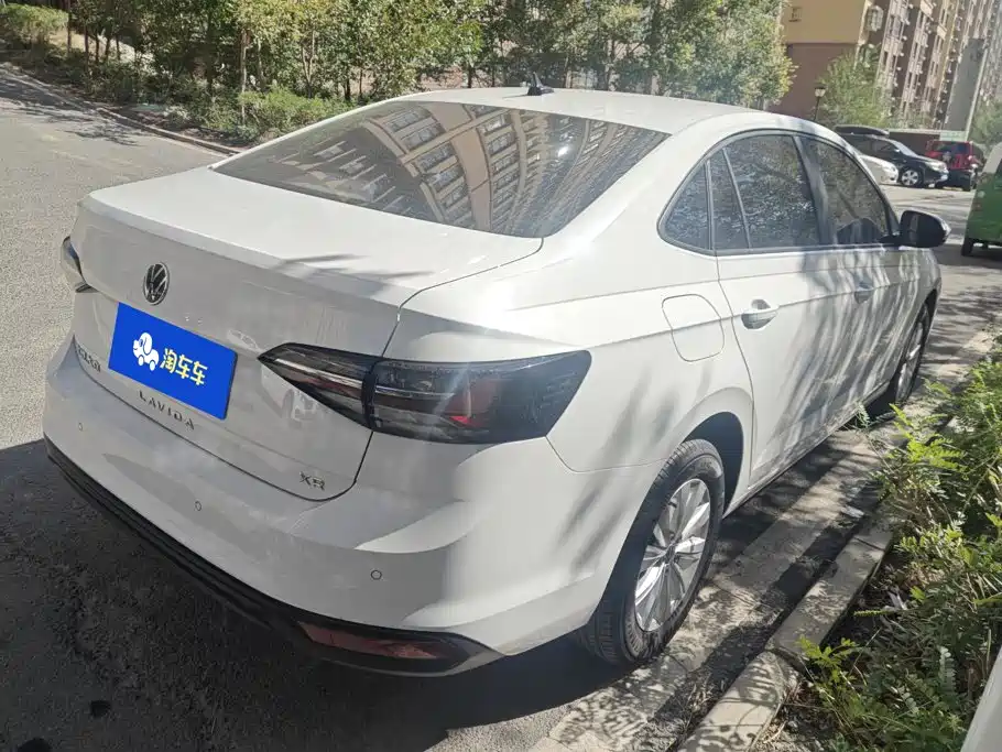 Volkswagen Lavida — миниатюра 3