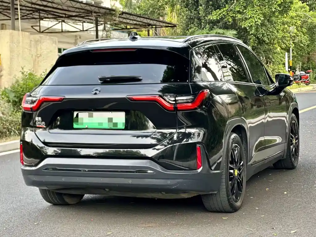 NIO ES6 — миниатюра 3